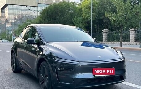 Tesla Model Y I, 2025 год, 5 507 000 рублей, 8 фотография