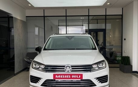Volkswagen Touareg III, 2017 год, 3 480 000 рублей, 2 фотография
