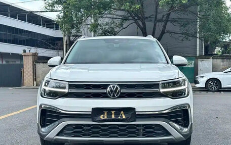 Volkswagen Tharu, 2023 год, 1 748 333 рублей, 1 фотография