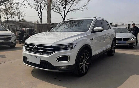 Volkswagen T-Roc I, 2021 год, 1 400 200 рублей, 1 фотография