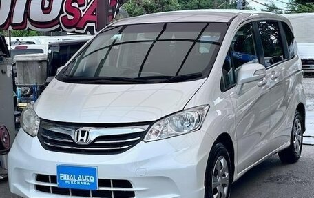 Honda Freed I, 2013 год, 735 000 рублей, 1 фотография