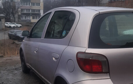 Toyota Vitz, 2000 год, 240 000 рублей, 3 фотография