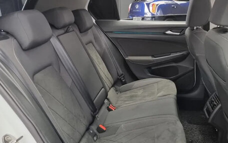 Volkswagen Golf VIII, 2022 год, 2 630 000 рублей, 12 фотография