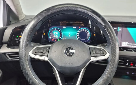 Volkswagen Golf VIII, 2022 год, 2 630 000 рублей, 13 фотография