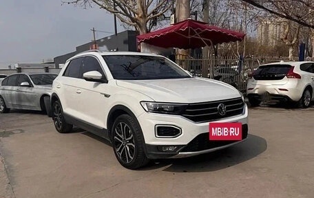 Volkswagen T-Roc I, 2021 год, 1 400 200 рублей, 3 фотография