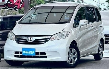Honda Freed I, 2013 год, 735 000 рублей, 3 фотография