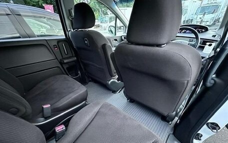 Honda Freed I, 2013 год, 735 000 рублей, 12 фотография
