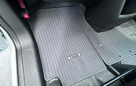 Honda Freed I, 2013 год, 735 000 рублей, 18 фотография