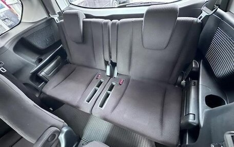Honda Freed I, 2013 год, 735 000 рублей, 25 фотография