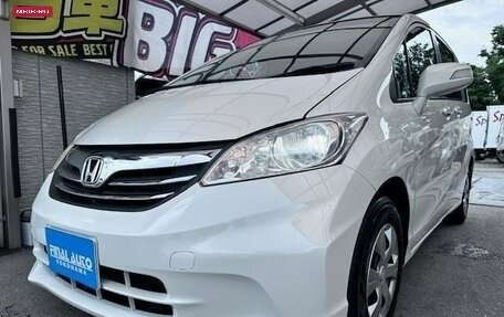 Honda Freed I, 2013 год, 735 000 рублей, 24 фотография