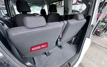 Honda Freed I, 2013 год, 735 000 рублей, 28 фотография