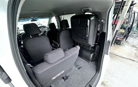 Honda Freed I, 2013 год, 735 000 рублей, 30 фотография