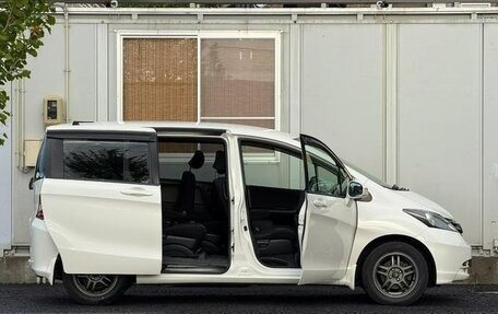 Honda Freed I, 2011 год, 715 000 рублей, 5 фотография
