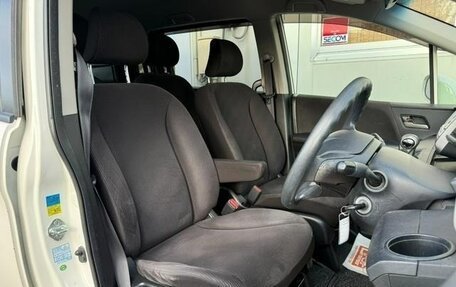 Honda Freed I, 2011 год, 715 000 рублей, 14 фотография