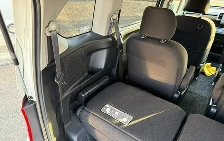 Honda Freed I, 2011 год, 715 000 рублей, 25 фотография