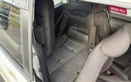 Honda Freed I, 2011 год, 715 000 рублей, 20 фотография