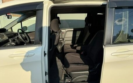Honda Freed I, 2011 год, 715 000 рублей, 28 фотография