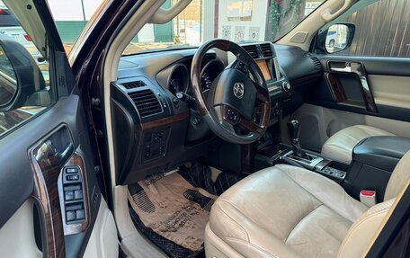 Toyota Land Cruiser Prado 150 рестайлинг 2, 2010 год, 3 300 000 рублей, 8 фотография