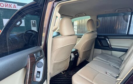 Toyota Land Cruiser Prado 150 рестайлинг 2, 2010 год, 3 300 000 рублей, 7 фотография