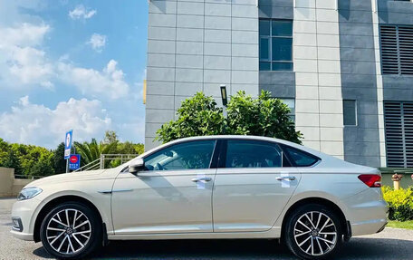 Volkswagen Lavida, 2021 год, 1 380 000 рублей, 2 фотография