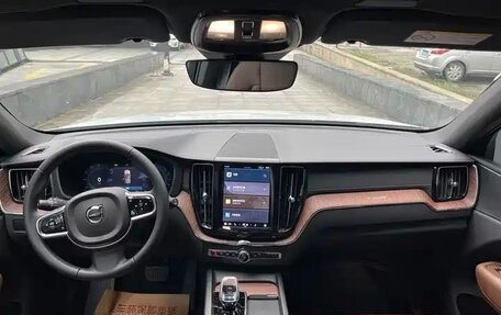 Volvo XC60 II, 2025 год, 4 100 000 рублей, 9 фотография
