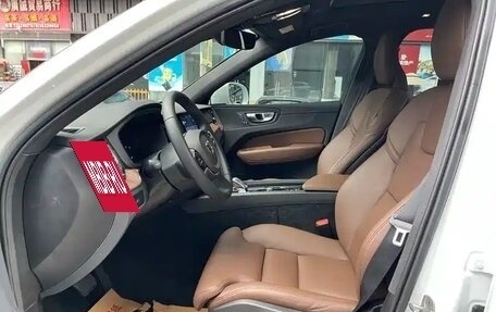 Volvo XC60 II, 2025 год, 4 100 000 рублей, 7 фотография