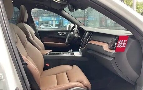 Volvo XC60 II, 2025 год, 4 100 000 рублей, 10 фотография