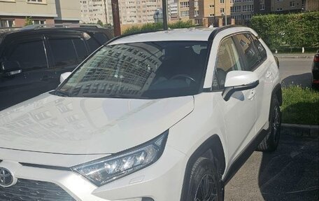 Toyota RAV4, 2019 год, 3 250 000 рублей, 2 фотография