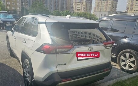 Toyota RAV4, 2019 год, 3 250 000 рублей, 6 фотография