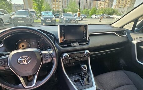 Toyota RAV4, 2019 год, 3 250 000 рублей, 8 фотография
