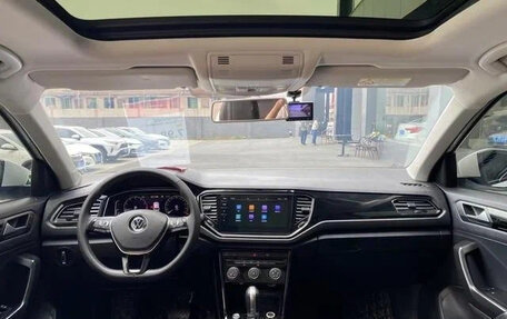 Volkswagen T-Roc I, 2021 год, 1 500 200 рублей, 7 фотография