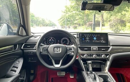 Honda Accord IX рестайлинг, 2022 год, 1 640 000 рублей, 5 фотография