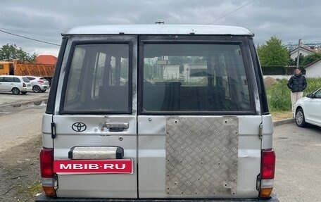 Toyota Land Cruiser 70, 1993 год, 1 350 000 рублей, 5 фотография