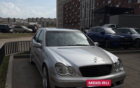 Mercedes-Benz C-Класс, 2004 год, 700 000 рублей, 6 фотография