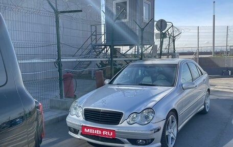 Mercedes-Benz C-Класс, 2004 год, 700 000 рублей, 5 фотография