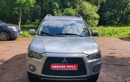 Mitsubishi Outlander III рестайлинг 3, 2010 год, 850 000 рублей, 1 фотография