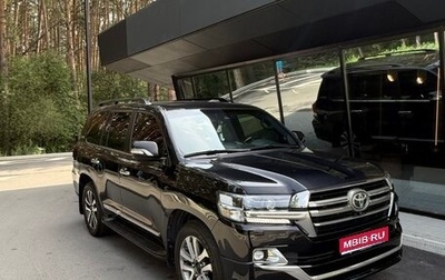 Toyota Land Cruiser 200, 2019 год, 10 000 000 рублей, 1 фотография