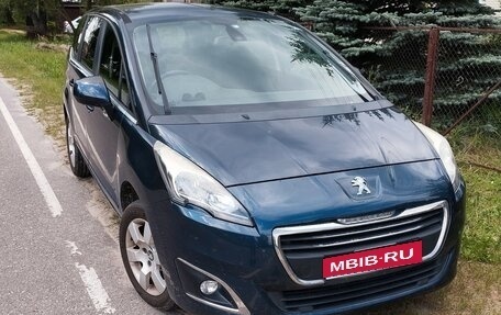 Peugeot 5008 I рестайлинг, 2015 год, 1 250 000 рублей, 1 фотография