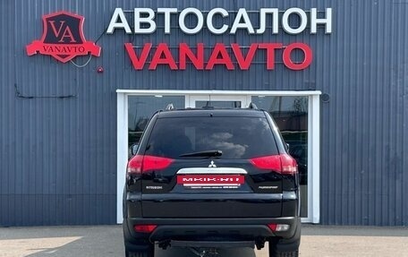 Mitsubishi Pajero Sport II рестайлинг, 2015 год, 1 890 000 рублей, 7 фотография