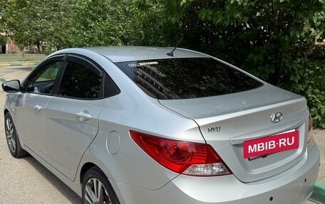 Hyundai Solaris II рестайлинг, 2013 год, 4 фотография