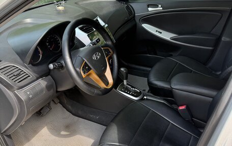 Hyundai Solaris II рестайлинг, 2013 год, 10 фотография