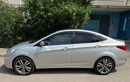 Hyundai Solaris II рестайлинг, 2013 год, 6 фотография
