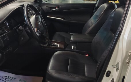 Toyota Camry, 2015 год, 2 200 000 рублей, 10 фотография