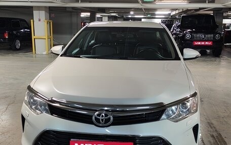 Toyota Camry, 2015 год, 2 200 000 рублей, 9 фотография