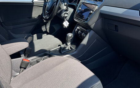 Volkswagen Tiguan II, 2019 год, 2 190 000 рублей, 12 фотография