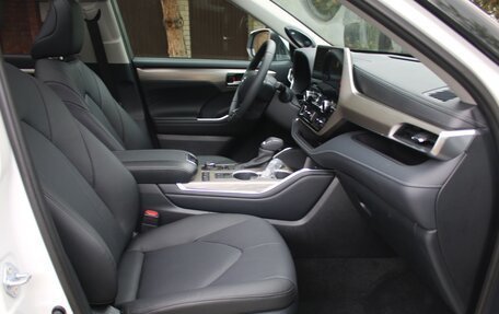 Toyota Highlander, 2025 год, 5 390 000 рублей, 14 фотография