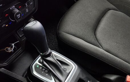 Jeep Renegade I рестайлинг, 2021 год, 1 470 000 рублей, 13 фотография