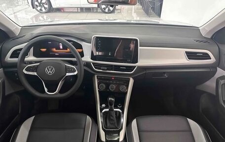 Volkswagen T-Roc I, 2025 год, 2 150 000 рублей, 11 фотография