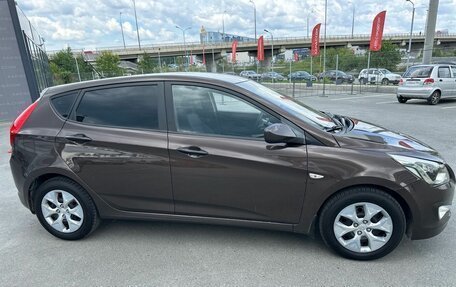 Hyundai Solaris II рестайлинг, 2015 год, 780 000 рублей, 4 фотография