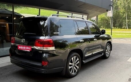 Toyota Land Cruiser 200, 2019 год, 10 000 000 рублей, 2 фотография